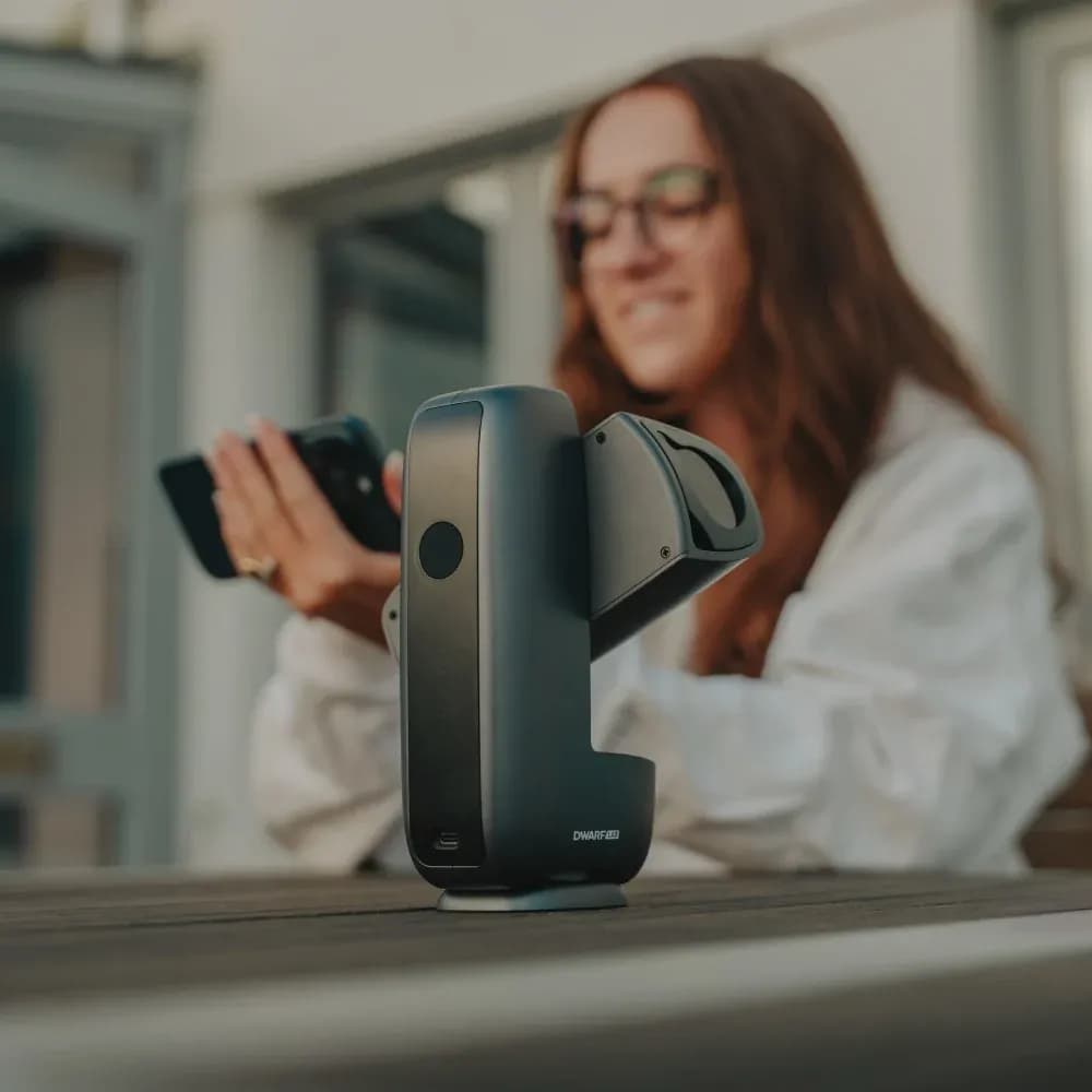 Dual-camera aiming for fast framing