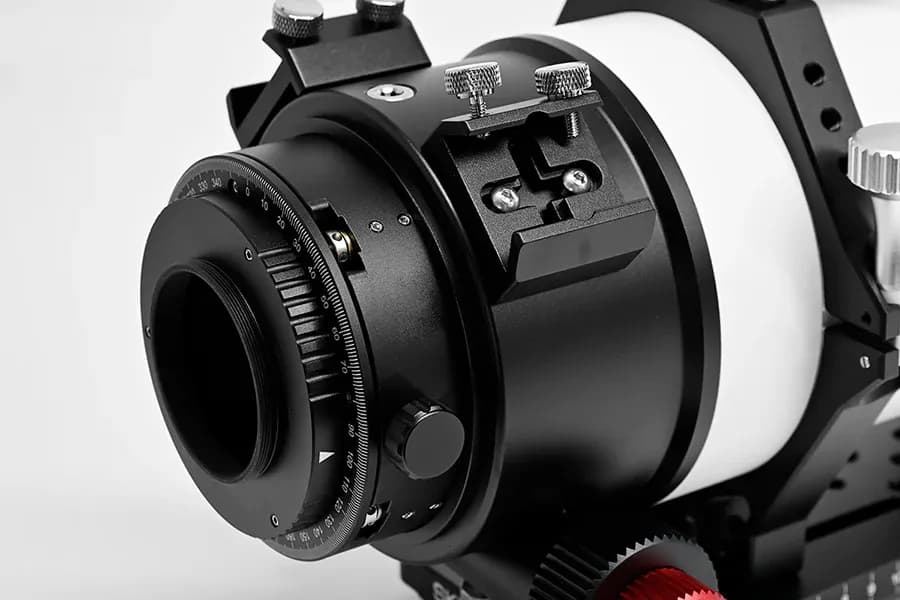 Precise focuser plus tilt and rotation control